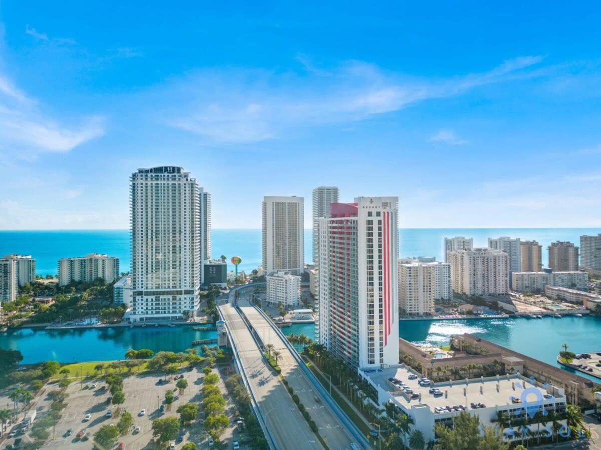 Balcony - Pool - Near Beach - Gym Hallandale Beach Exterior photo