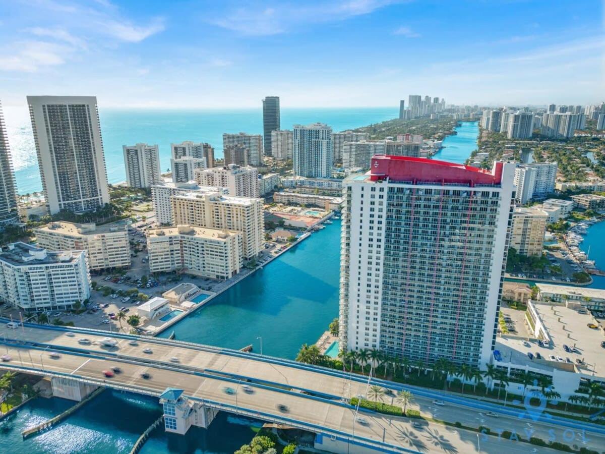 Balcony - Pool - Near Beach - Gym Hallandale Beach Exterior photo